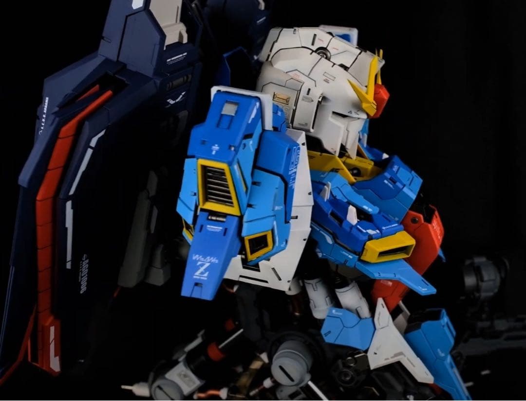1/35スケールZガンダムの胸像フィギュア 新品未組立 発光ユニット付き