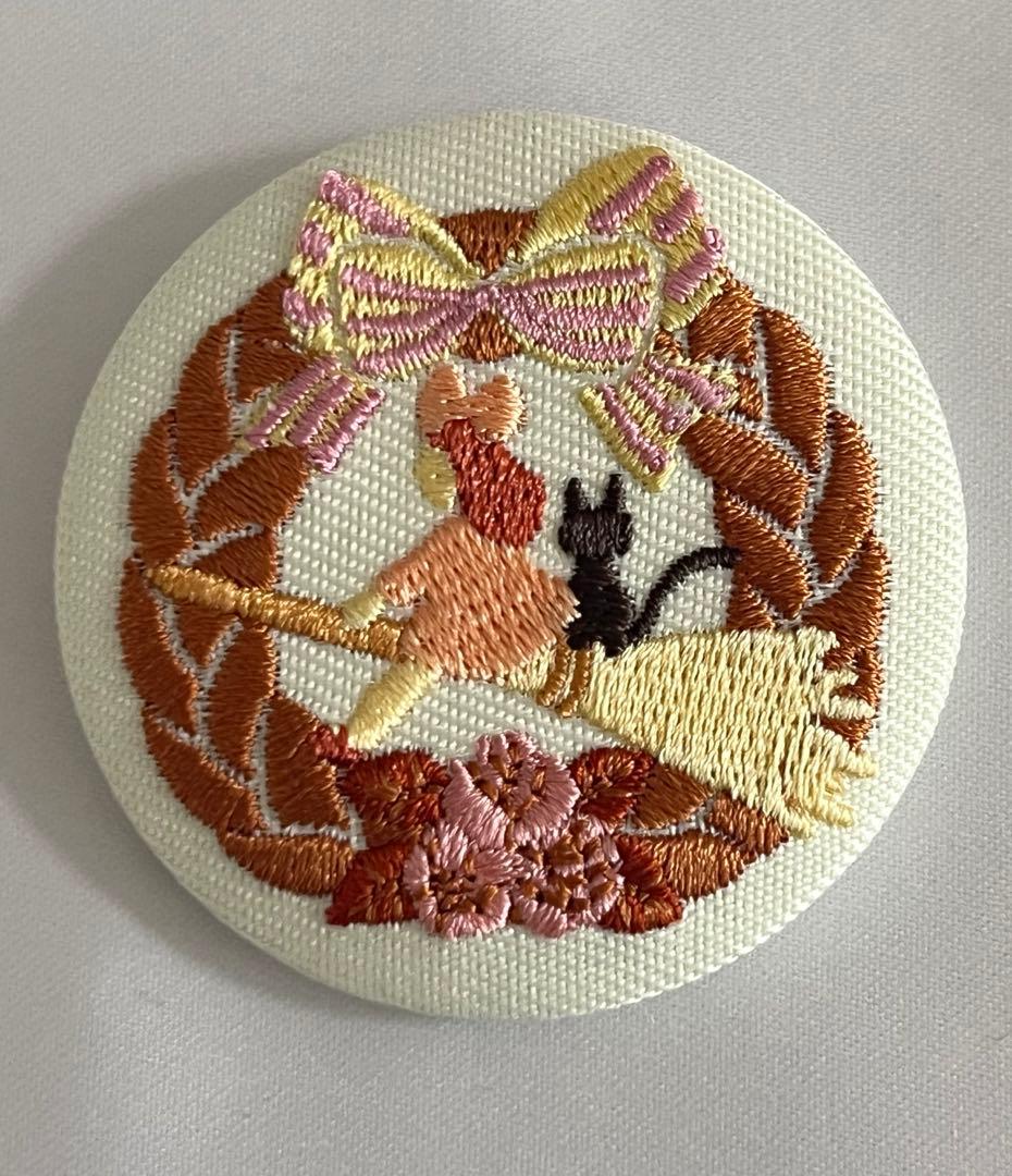 ジブリ刺繍ブローチコレクション 魔女の宅急便 キキ - メルカリ