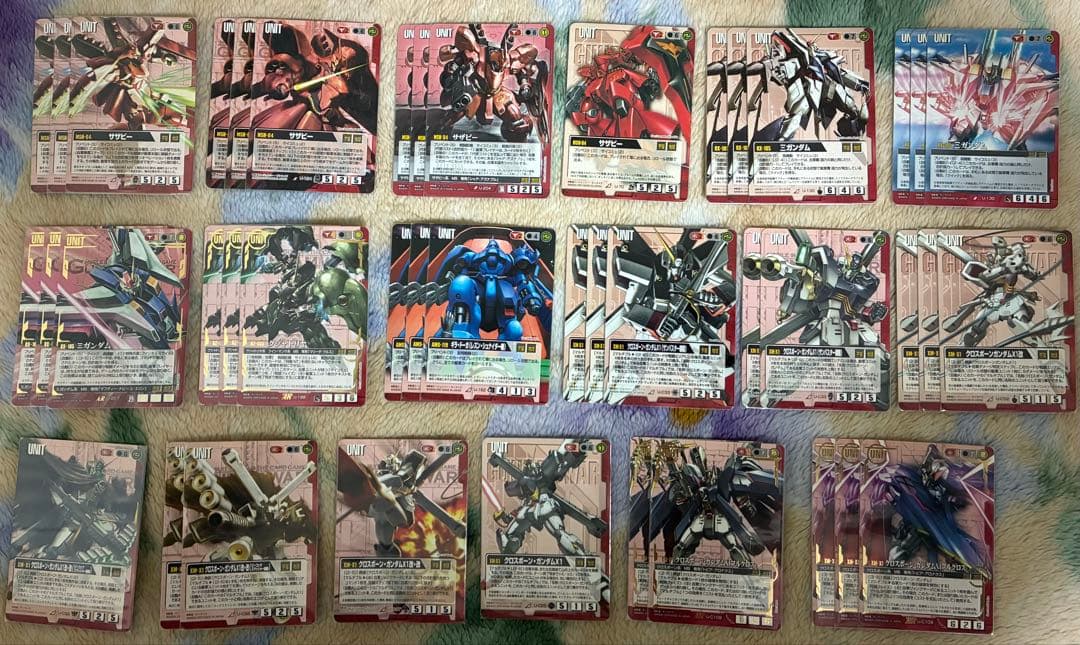 ガンダムウォー 引退品 赤② 約1400枚 R以上約500枚 - メルカリ