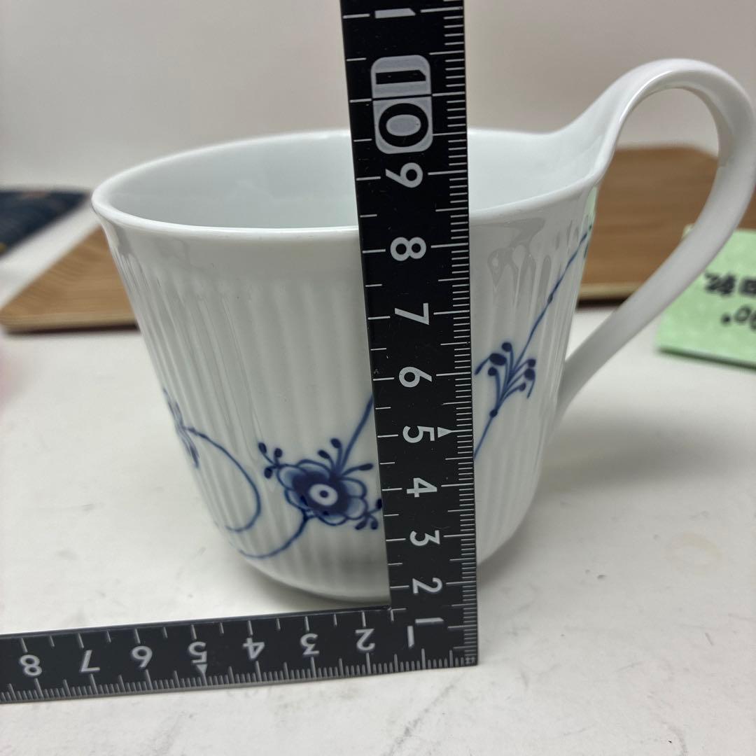 ロイヤルコペンハーゲン ブルーフルーテッド アルファベットマグ M