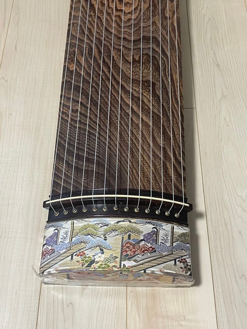 最高級】13弦琴 くり甲 綾杉彫 平安絵巻蒔絵 金口・柏葉彫金 演奏会用