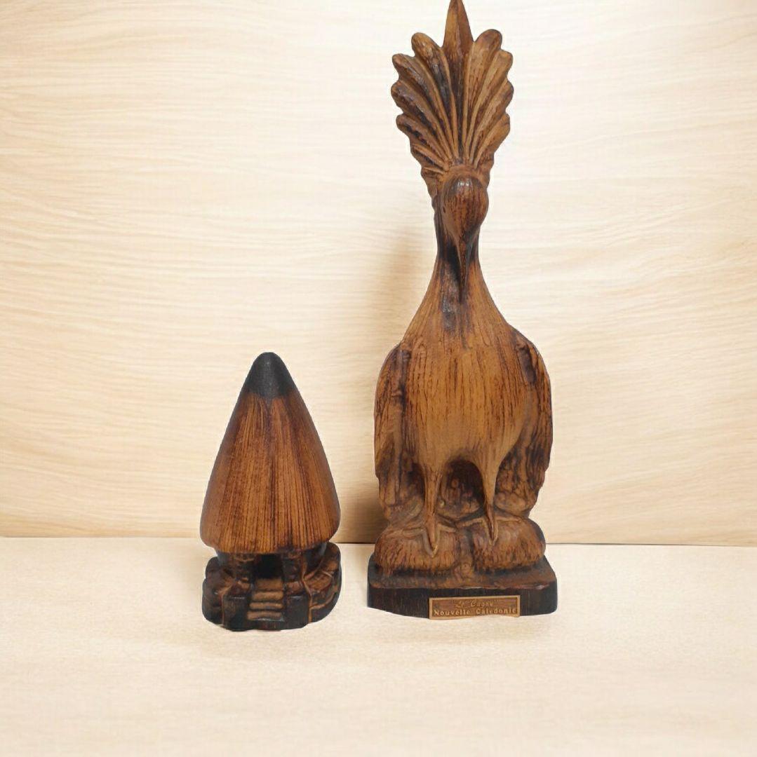 ニューカレドニアに生息する レアな鳥カグー（Kagu)木像とカナック族の