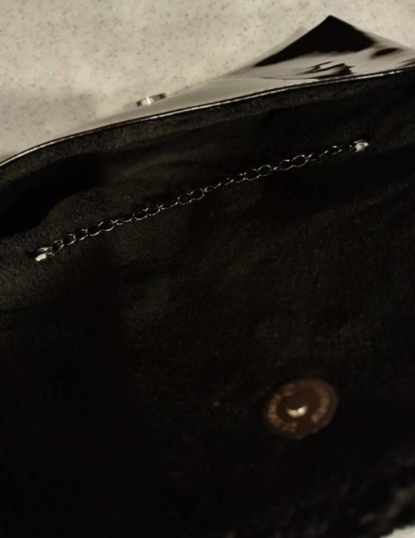 CHANEL シャネル ノベルティ ボア エナメル チェーンショルダーポーチ