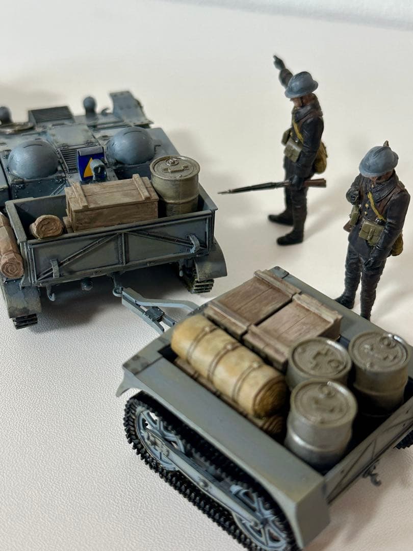 タミヤ1/35フランスH39&陸軍UEトラクター塗装完成品 - メルカリ