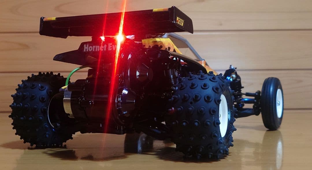 田宮RC LEDライト付ホーネットevo＆プロポバッテリー完成品セット 田宮RC LEDライト付ホーネットevo＆プロポバッテリー完成品セット