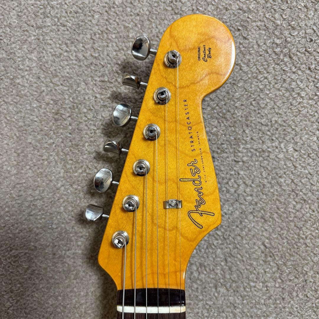 土日限定価格】Fender Stratocaster エレキギター - メルカリ