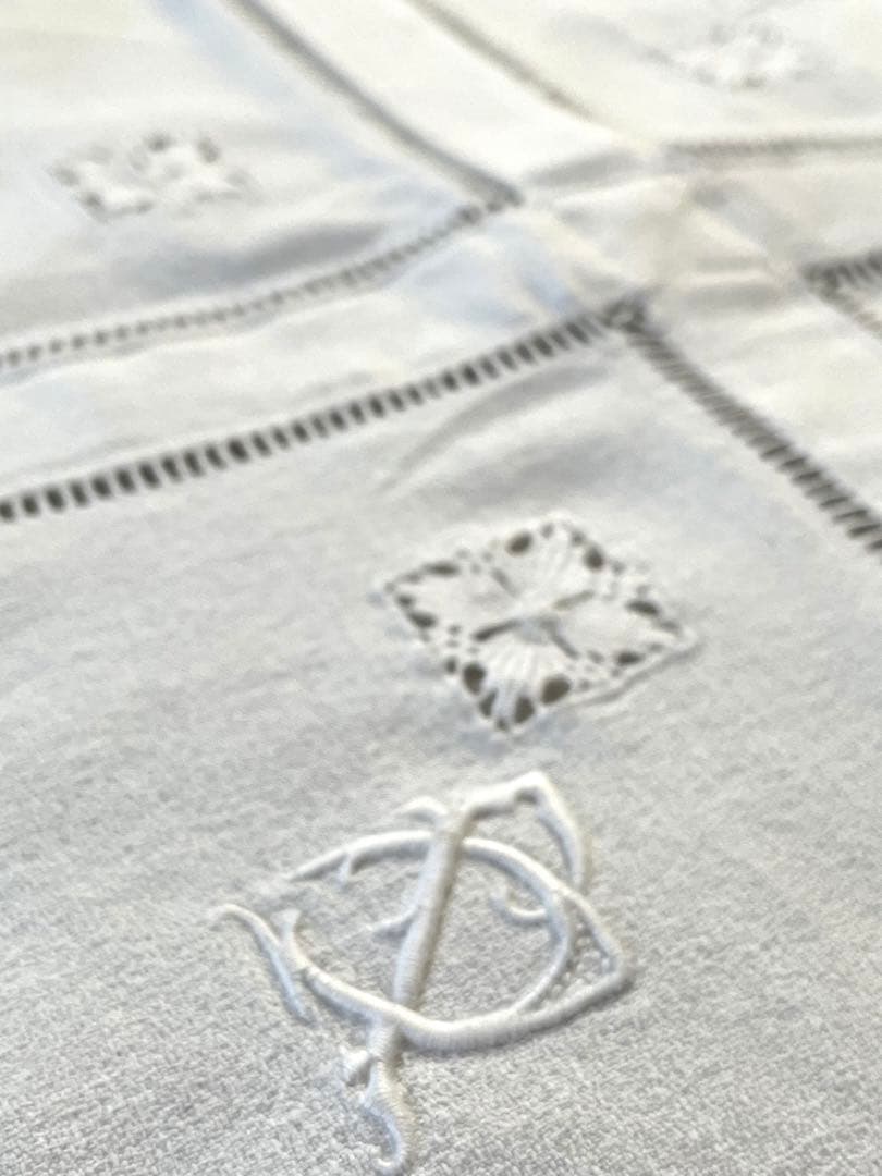 美品】フランスアンティーク 手刺繍モノグラム テーブルクロス 赤の