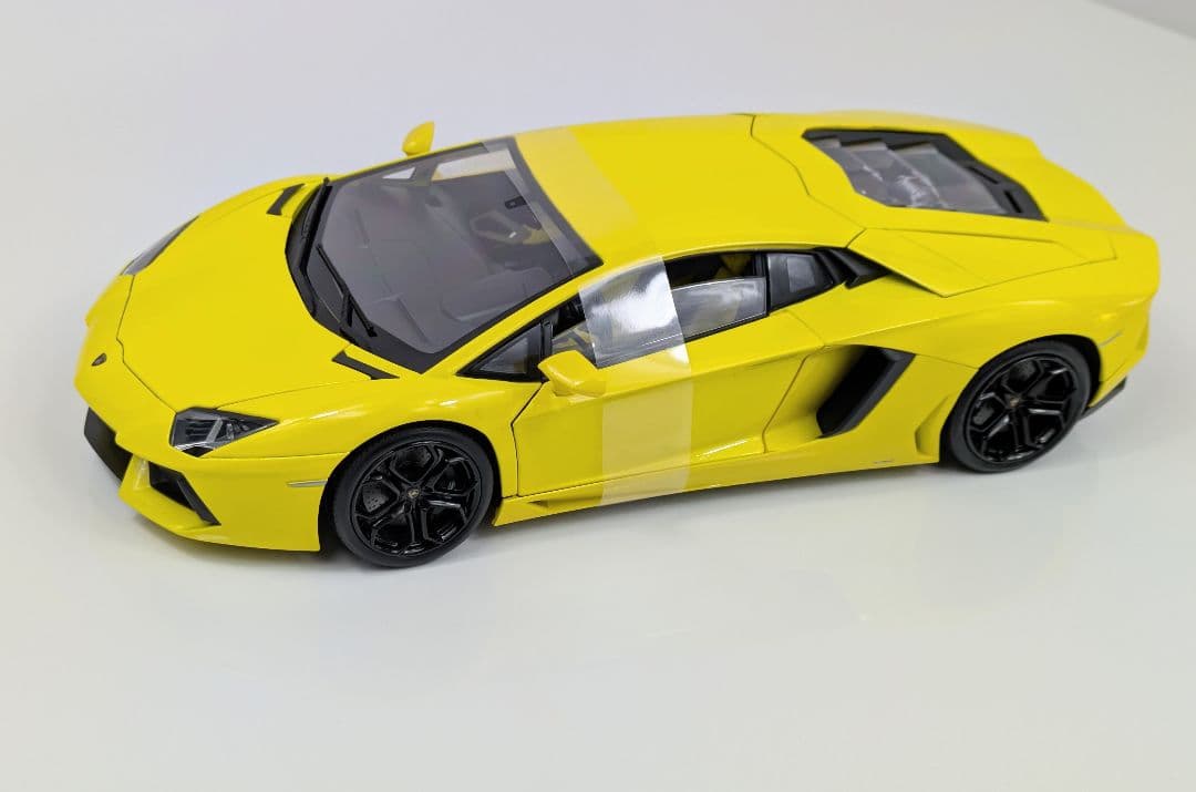 1/18 ミニカー ウイリー ランボルギーニ アヴェンタドール LP700-4