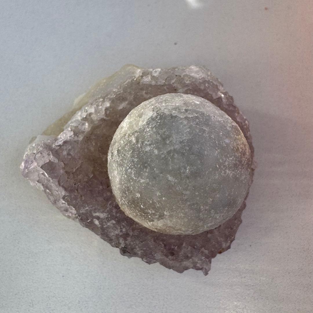 【レア】球状ブルーフローライト　アメシスト共生 ブルーフローライト スフィア（丸玉）01◇ Blue Fluorite ◇天然石