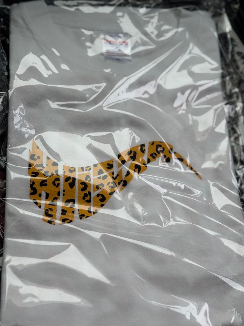 サバシスター ヒョウ柄Tシャツ White - メルカリ