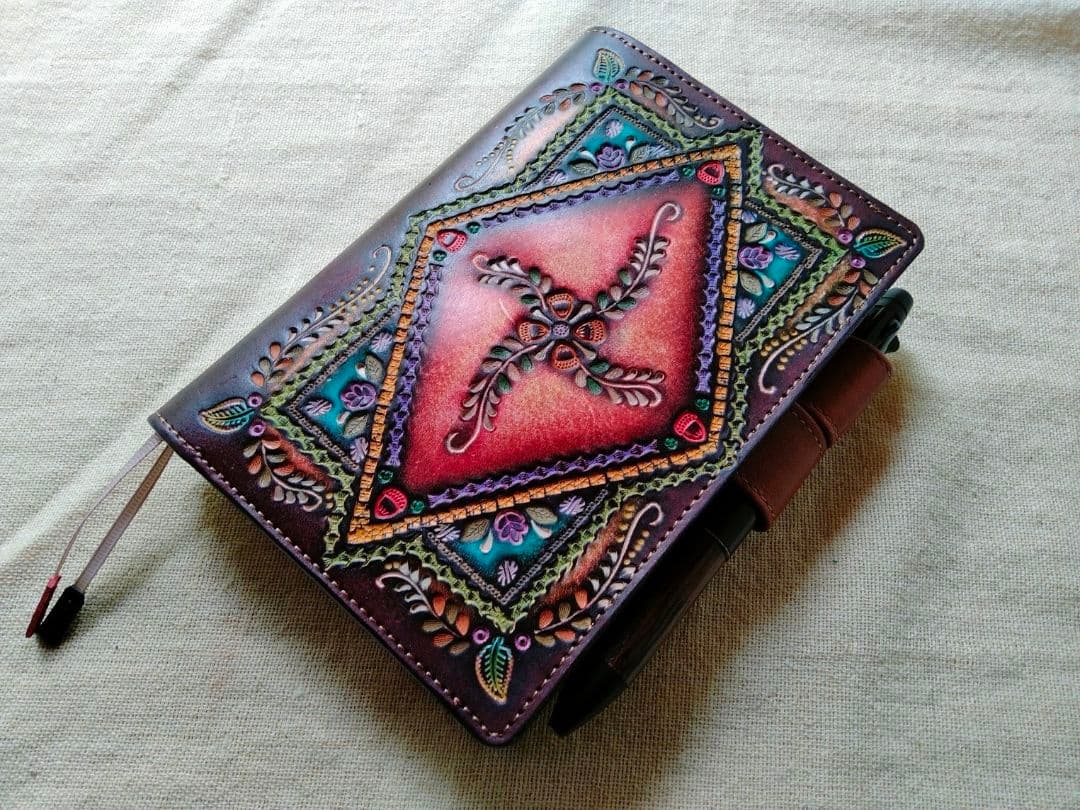 ほぼ日手帳対応、文庫サイズカバー　牛革　刻印＆拭き染め ほぼ日手帳対応 牛革文庫サイズ手帳カバー 刻印＆拭き染め | iichi
