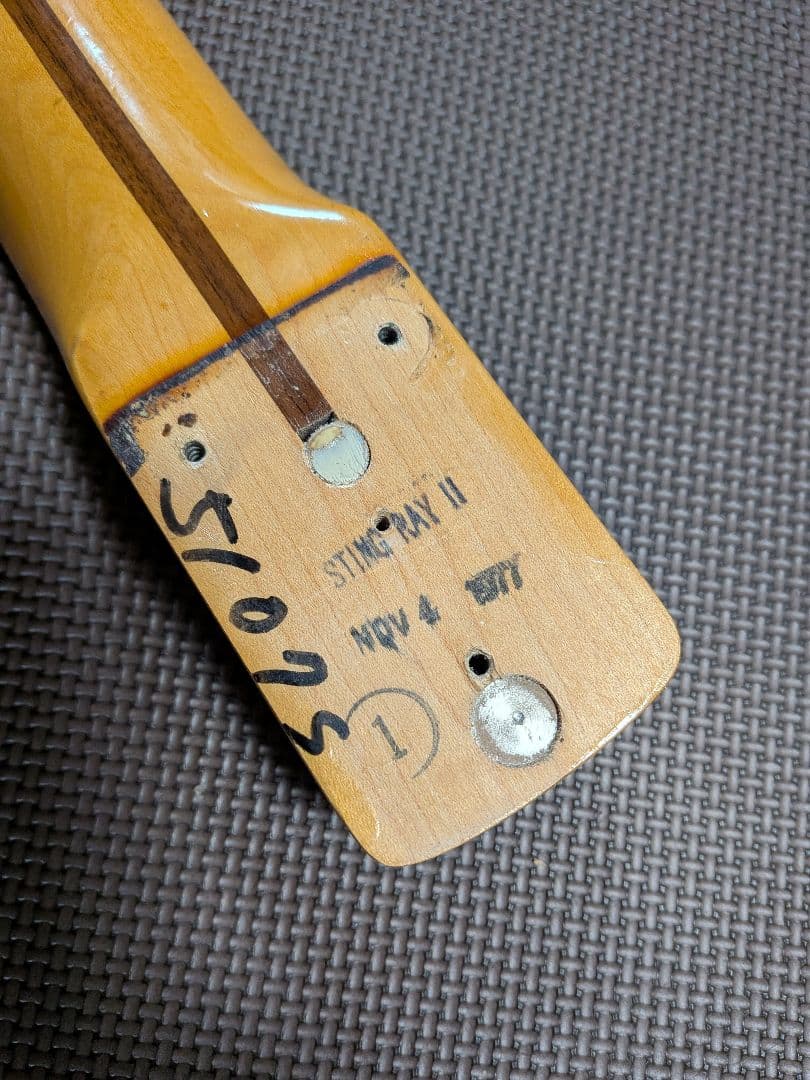 貴重品!　MusicMan　StingRayⅡ With T.S.Vibrato