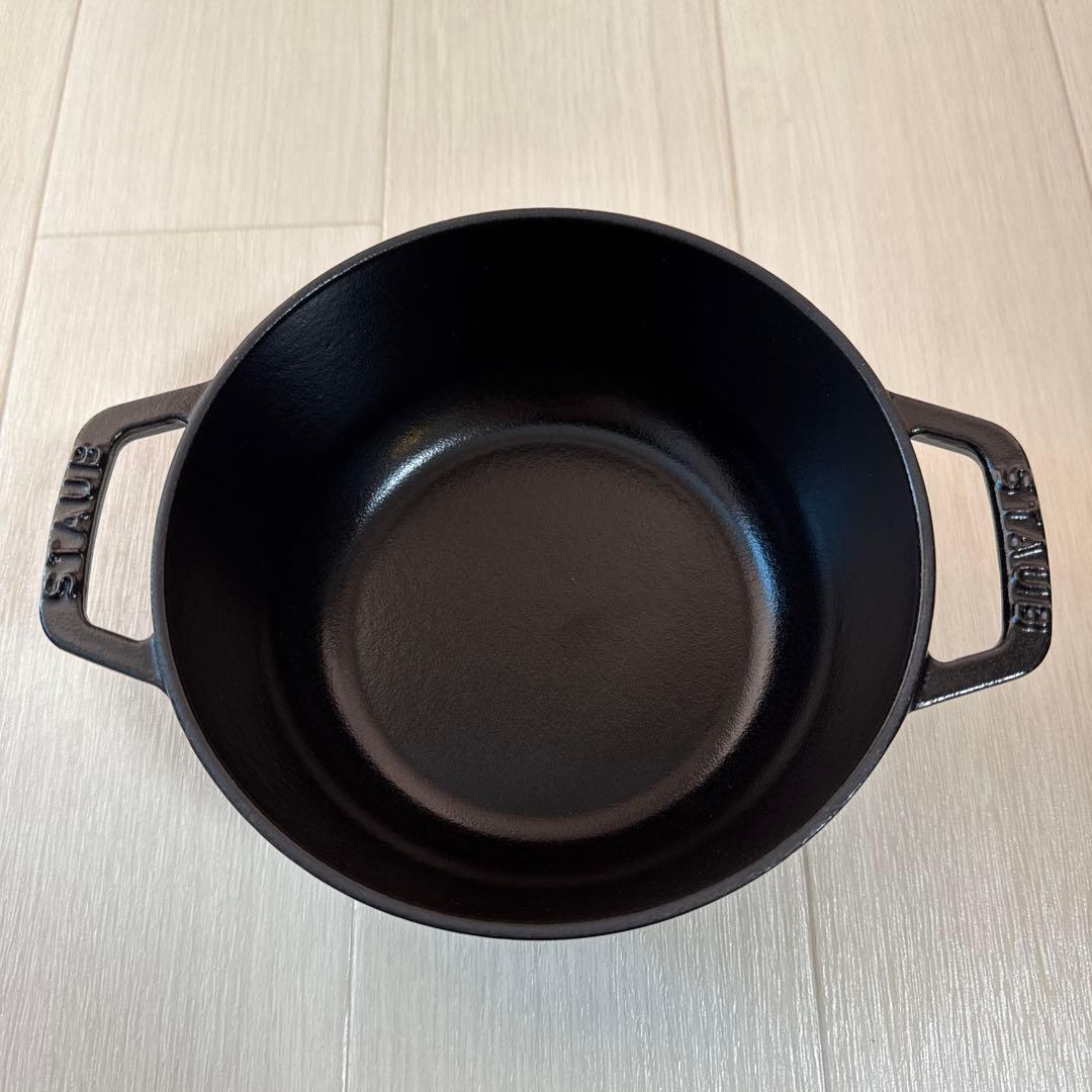 staub ストウブ 「 ワナベ ブラック S 16cm 」 - メルカリ