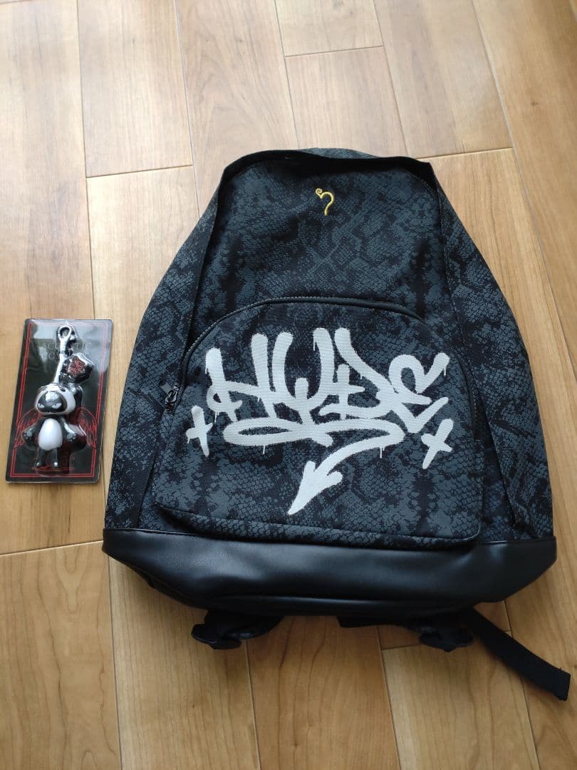HYDE LIVE 2018 リュック＆CHUPANDA KEY CHAIN - メルカリ