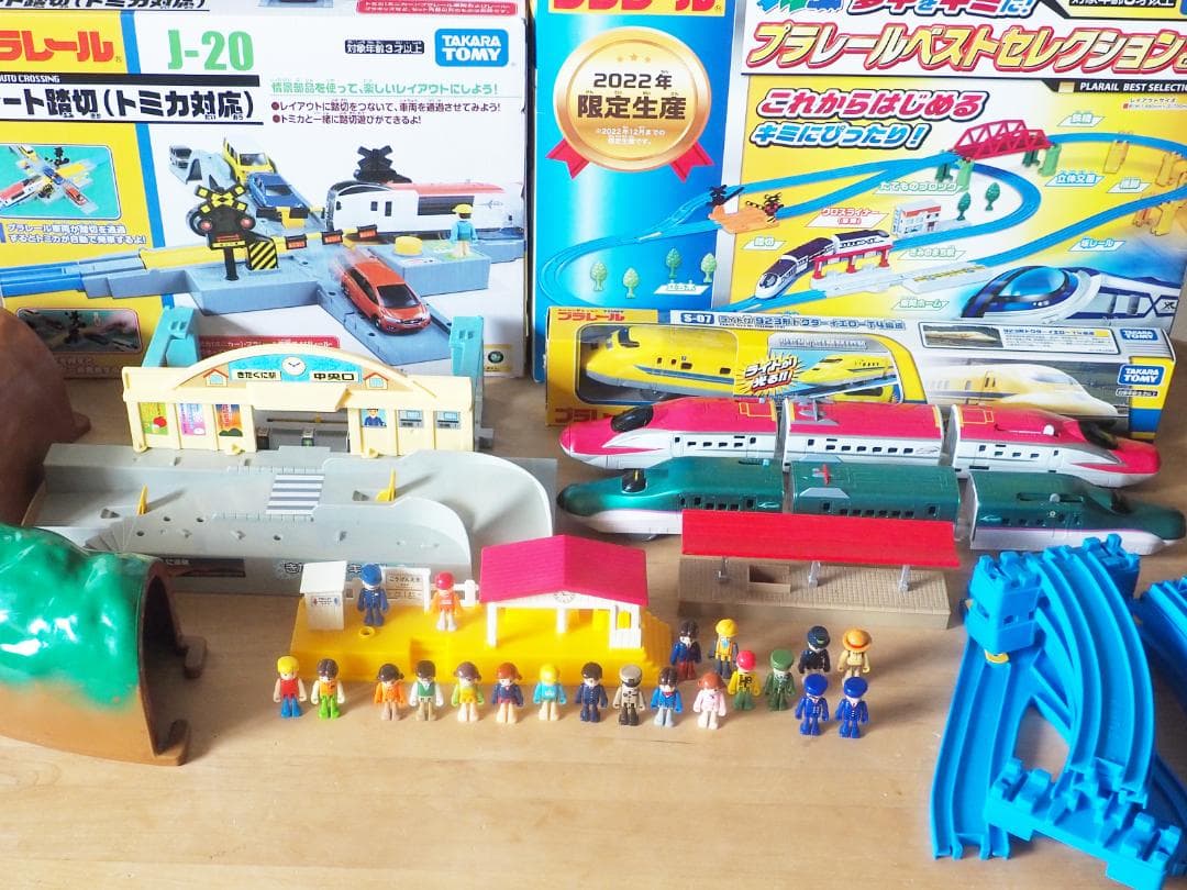 プラレール☆まとめ売り プラキッズ 21体 セット トミカタウン 動作