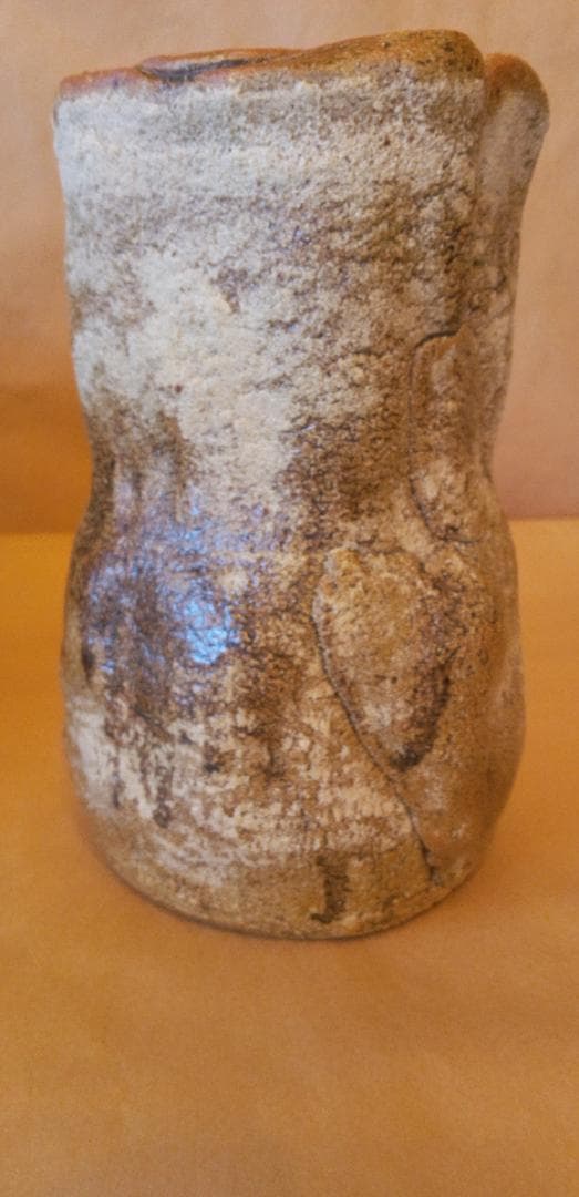 瀬戸の陶芸家 河本五郎作 灰釉花入 木箱付き - メルカリ