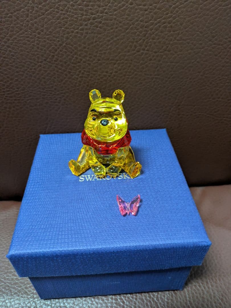 スワロフスキー　Swarovski　Disney　プーさんとチョウ　破損　置物 スワロフスキー クリスタルフィギュア くまのプーさんとチョウ Disney