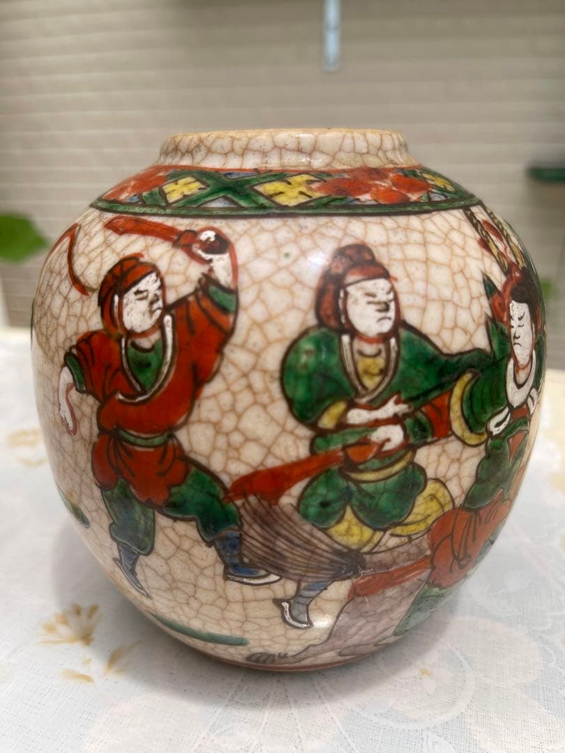 中国古美街 大明成化五彩人物壺 中国古美街 大明成