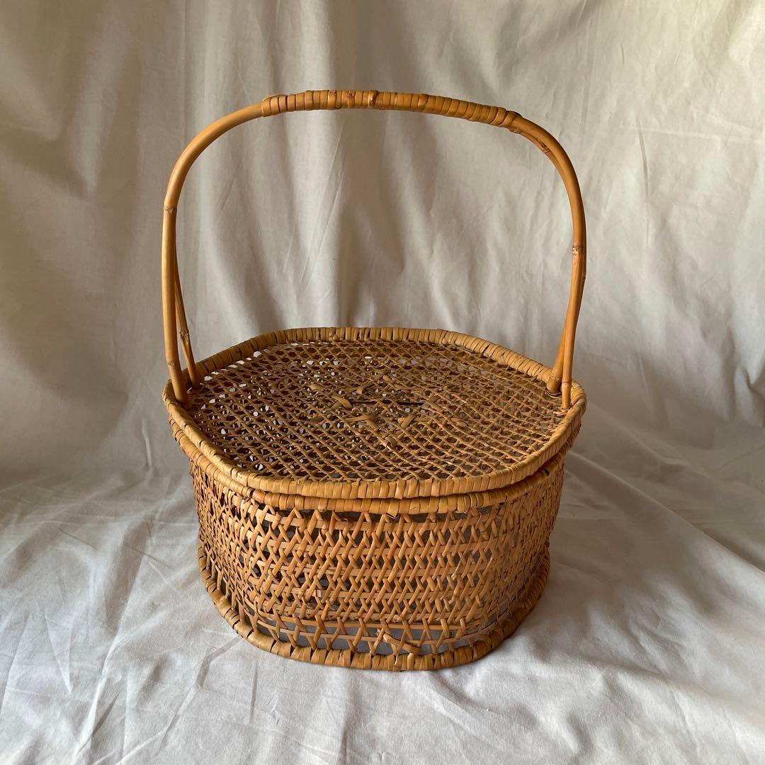 竹かご　竹細工　持ち手つき　蓋つき　古道具 レトロ 竹細工 籠 カゴ 竹 竹籠 古道具 蓋付 古民具 アンティーク