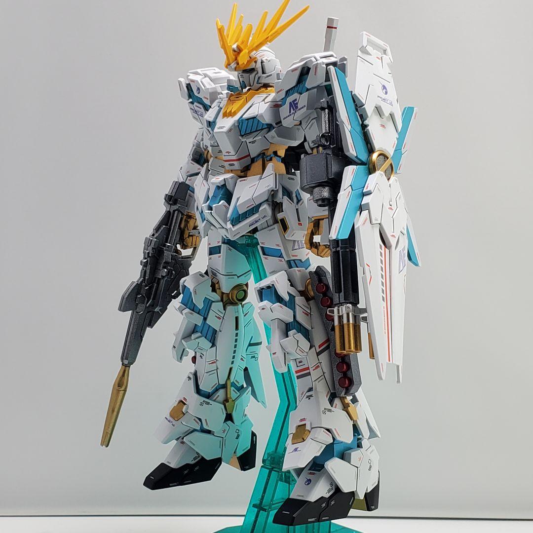 HGUC ユニコーンガンダム 白バンシィゴールドフレーム 塗装 完成品
