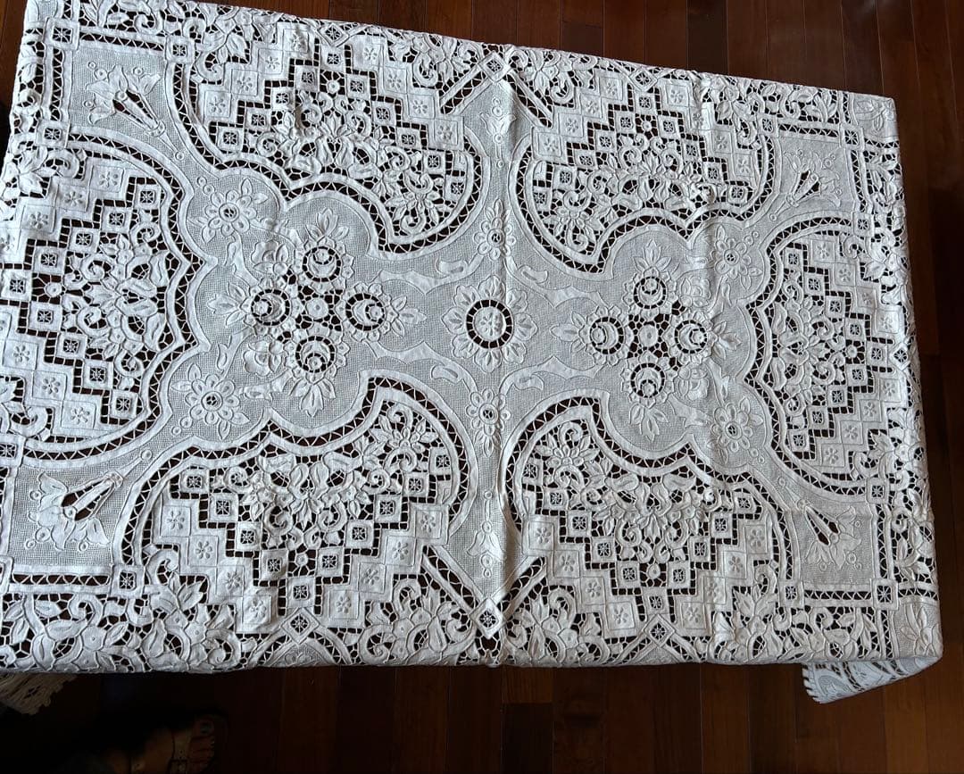 汕頭刺繍テーブルクロス　希少 汕頭（スワトウ）龍 テーブルクロス M | Velvet Knot