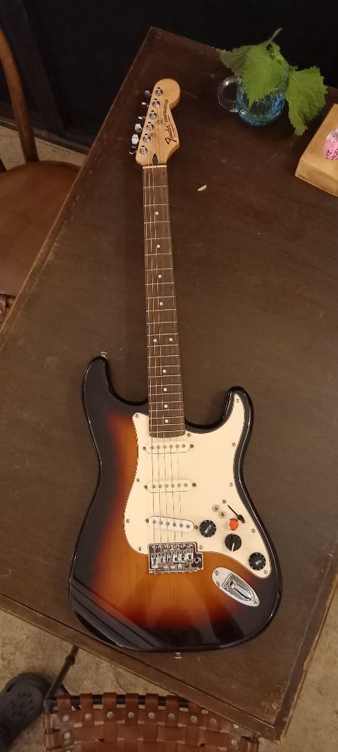 エレキギター サンバースト 3ピックアップ　レインボートーン HISTORY HST-Advanced2 3 Tone Sunburst (3トーンサンバースト) エレキ