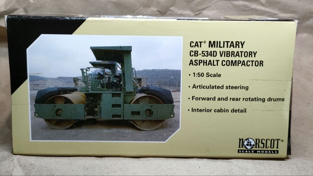 CAT CB-534D バイブレータアスファルトコンパクター 1:50 - メルカリ