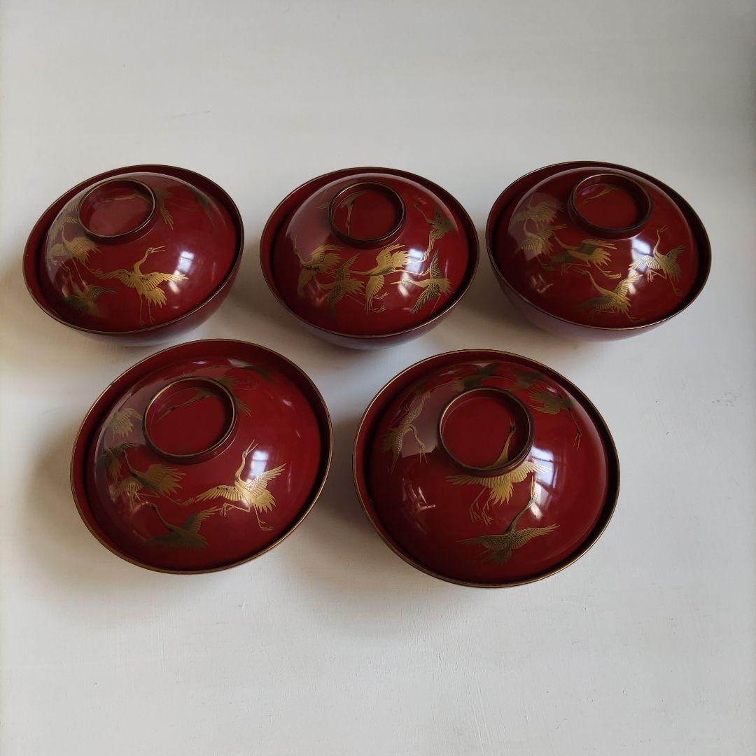 鶴金彩模様の赤漆器蓋付き椀 5個セット 雑煮椀 耀松紋 総朱 135mm 5個セット 蓋付き 金箔付き ( あすつく お椀