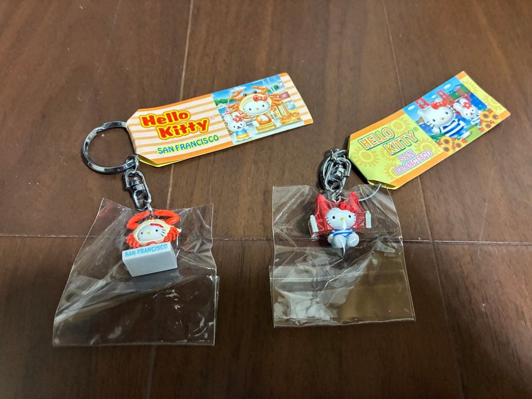 ご当地キティ　キーホルダー　サンフランシスコ　2個セット サンフランシスコ観光ブログ : ご当地キティ 新バージョン♪