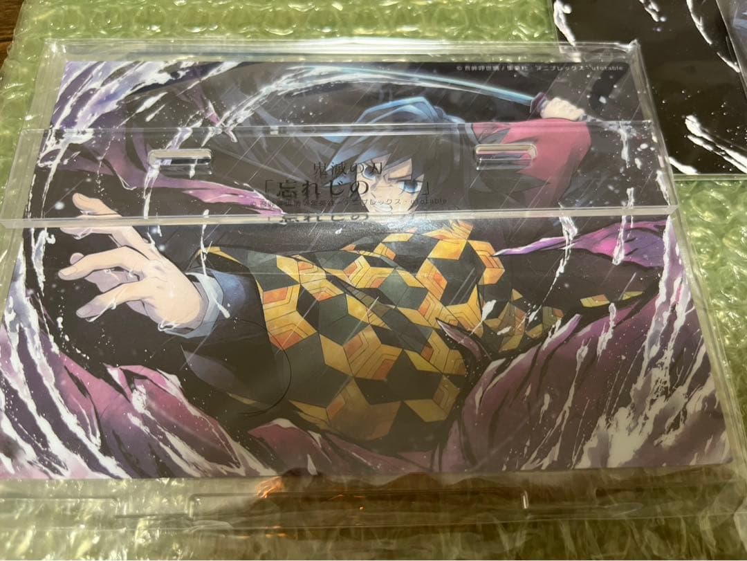 鬼滅の刃 ufotable 忘れじの一刀 冨岡義勇 アクリルスタンド 缶バッジ