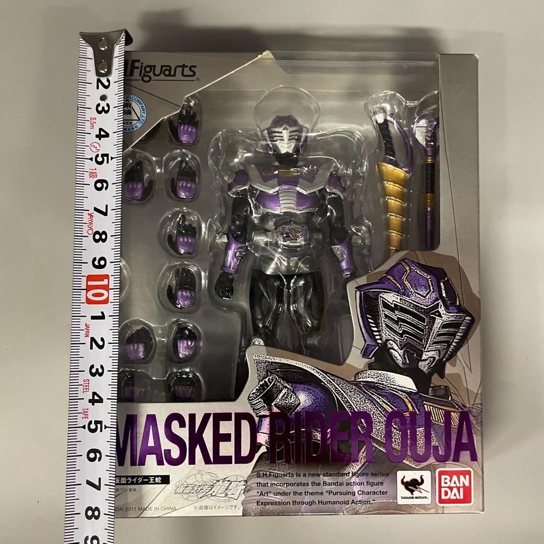 FME039 S.H.Figuarts 仮面ライダー 王蛇