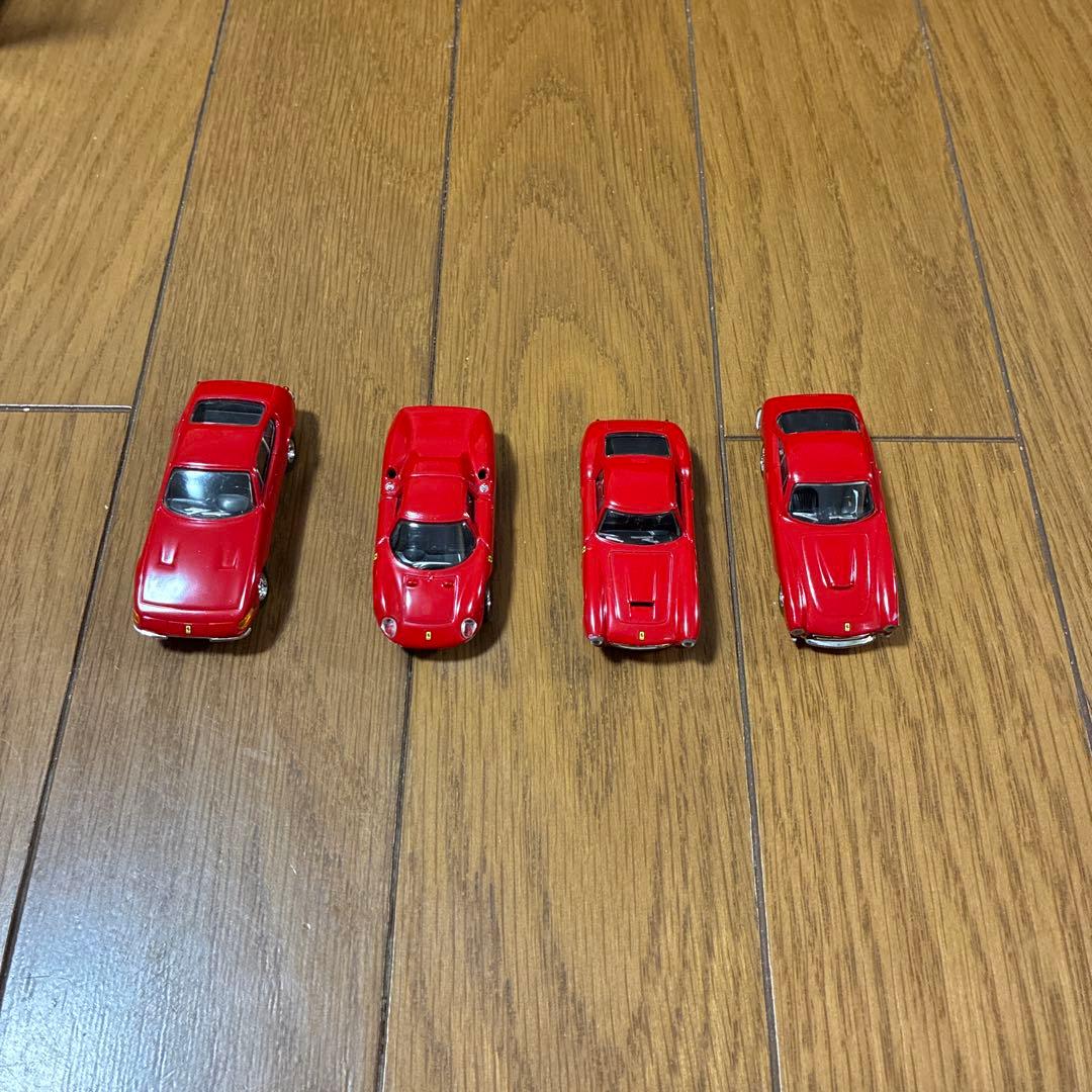 ダイドー Ferrari ミニカー ディスプレイケース+ミニカー6台