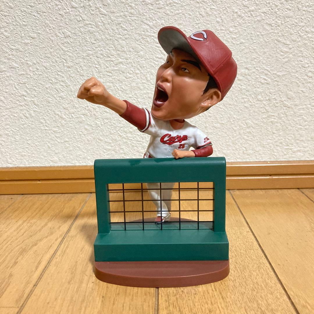 広島東洋カープ 新井貴浩 首振り人形 - メルカリ