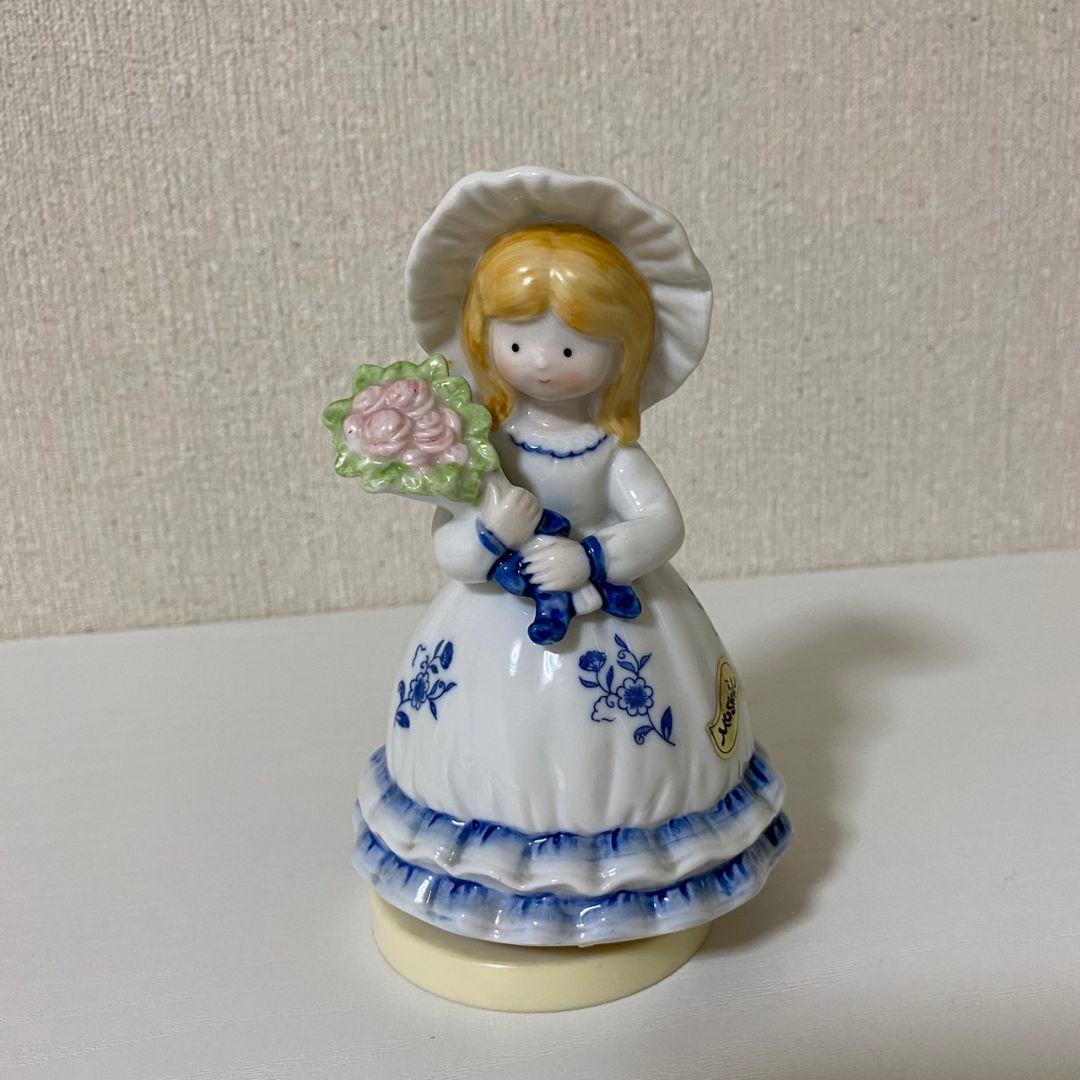 最終お値下げ❃アンティーク オルゴール 陶器置物 人形 - メルカリ
