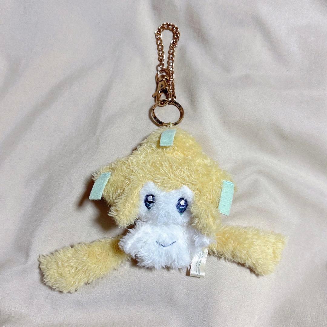 ジラーチ 蓄光 マスコット ポケモンセンター 星つなぎ キーホルダー