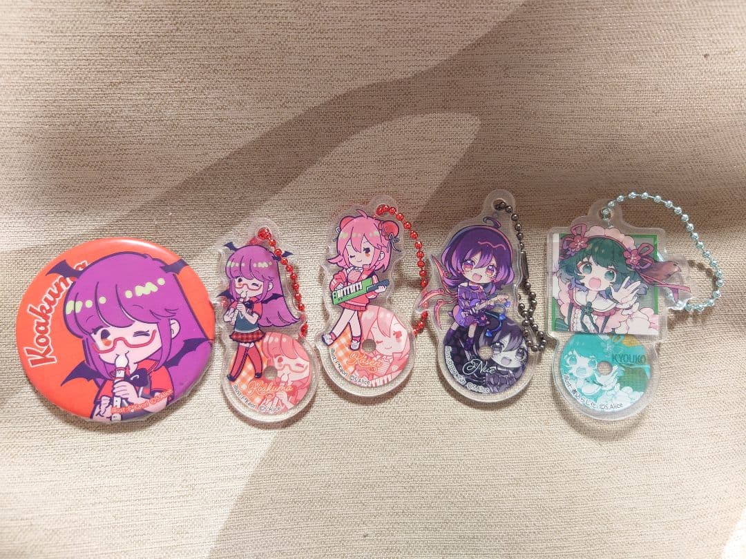 再値下げ】東方project ダイソー アクリルキーホルダー 缶バッチ
