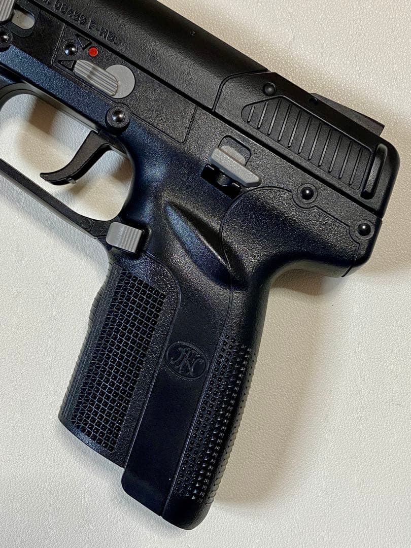 週末セール】美品 東京マルイ fn57 ガスブロ - メルカリ