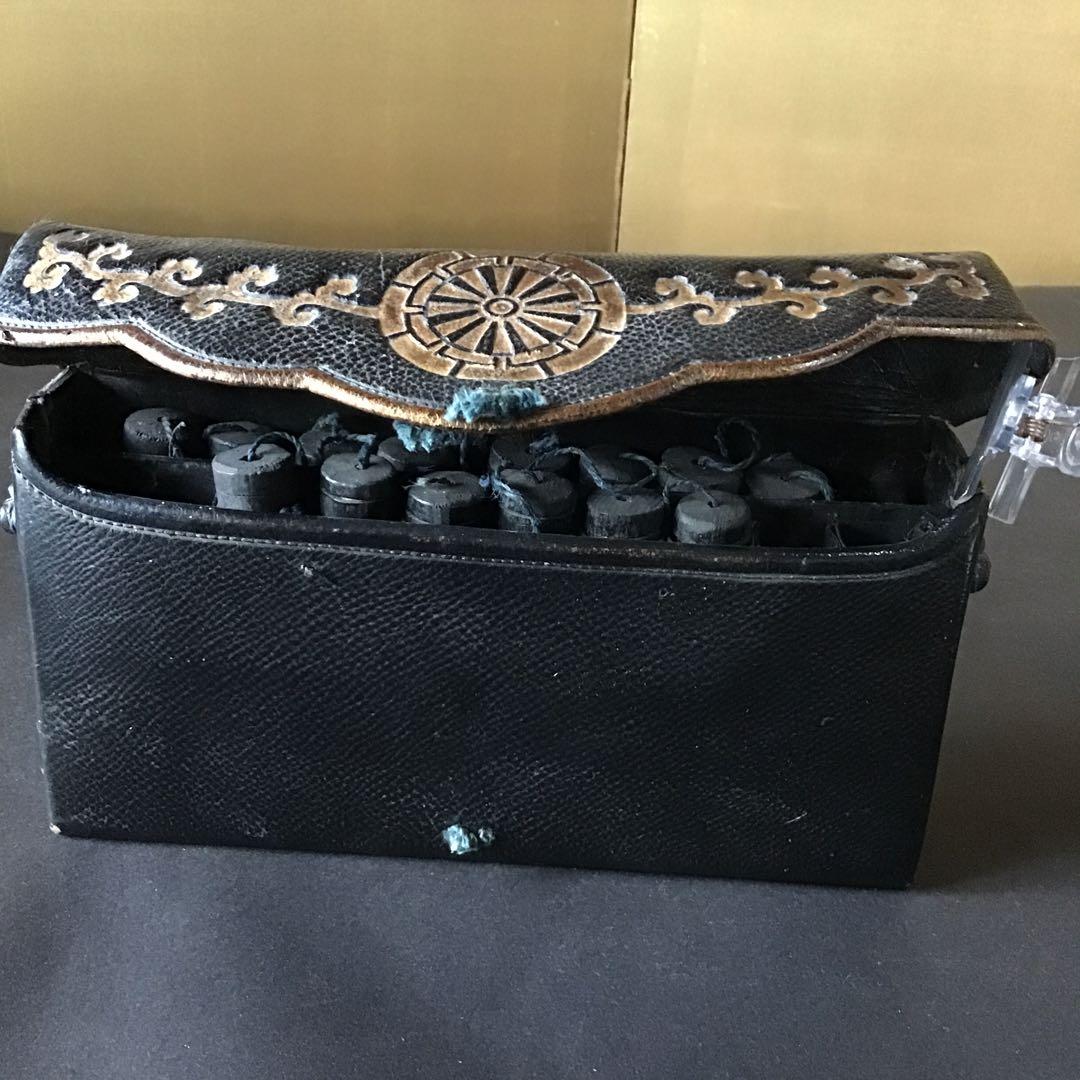 博物館的資料　火縄銃　早合20発玉入れ　弾倉　江戸時代貴重品￼ 刀剣ワールドが所蔵する火縄銃（鉄砲）／名古屋刀剣博物館・名古屋刀剣