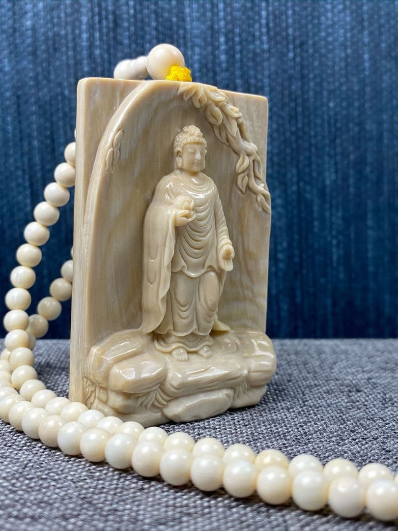 天然マンモス牙美しい手作り彫刻 阿弥陀仏 ネックレス