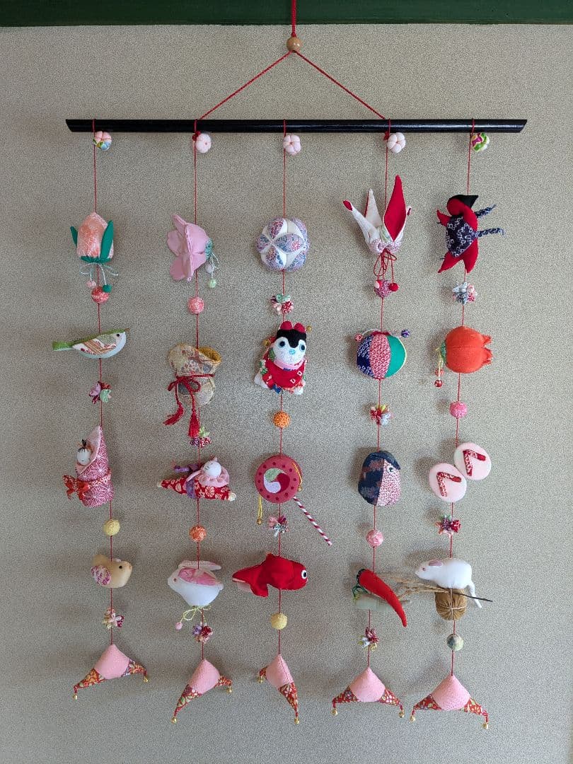 つるし雛 吊るし飾り ちりめん細工ハンドメイド ちりめん細工の吊るし飾り お祝い 女の子の成長を願う✿つるし雛
