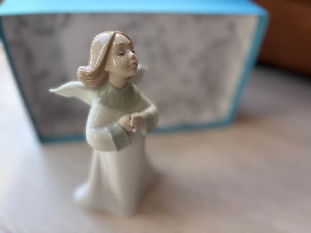 リヤドロ　天使 新品 人形 置物 LLADOR 陶器製アンティーク スペインLLADRO(リヤドロ)社の陶器人形の置物『フィギュリン』4538