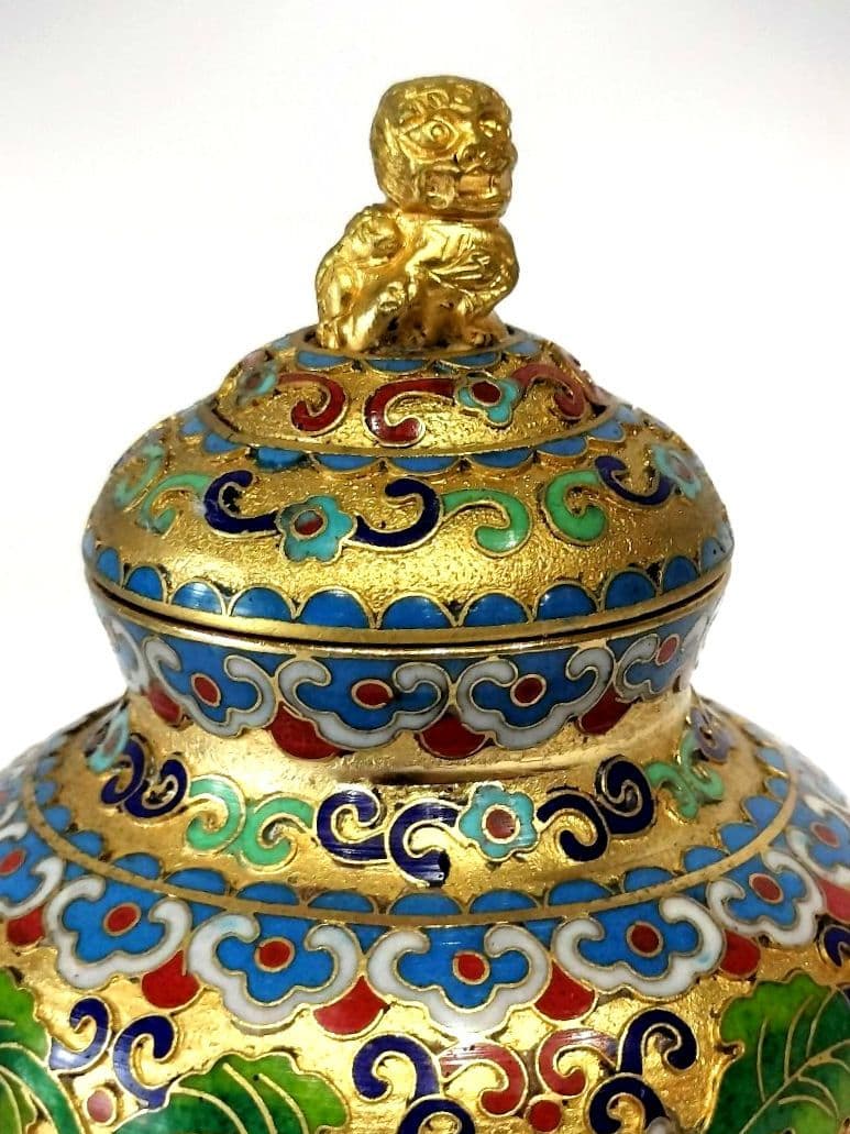 ❤【新品・未使用】中国 七宝琺瑯彩 花文 獅子摘蓋物 七宝焼 壺 ツボ