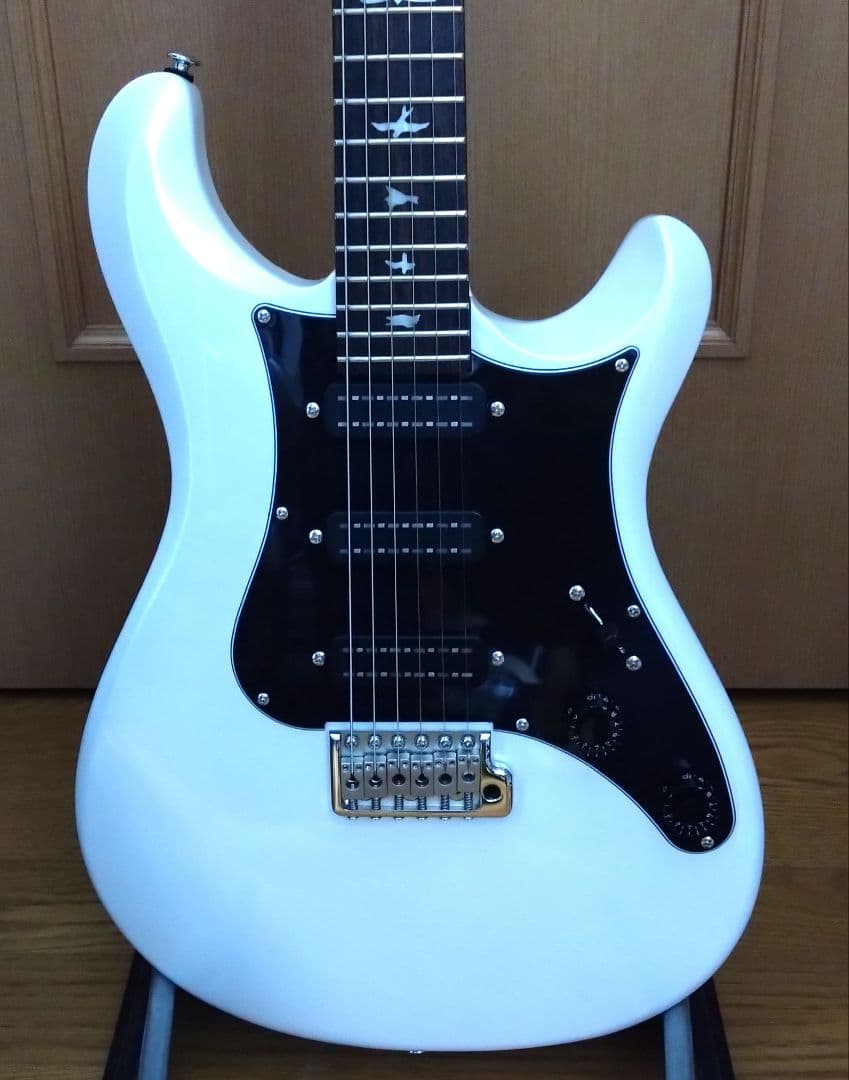 PRS SE NF3 Pearl White ローズネック Amazon.com: PRS SE NF3 Rosewood Fretboard, Pearl White with Gig