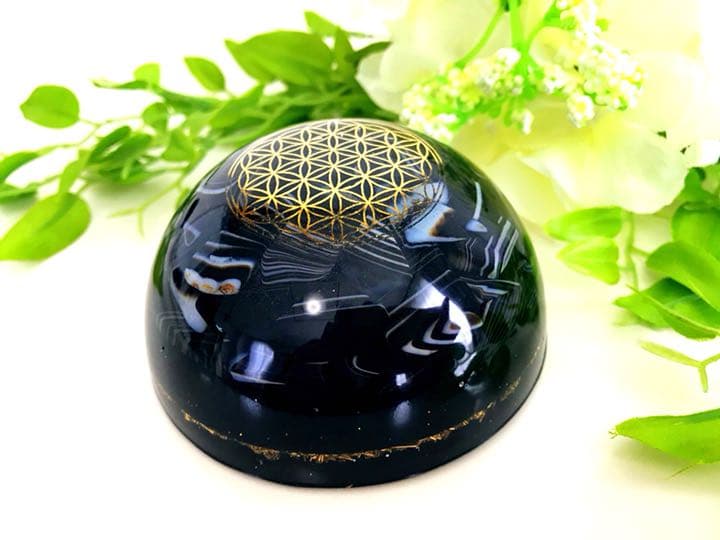 オニキス＆イヤシロチパウダー】ドーム型オルゴナイト（8cm） - メルカリ
