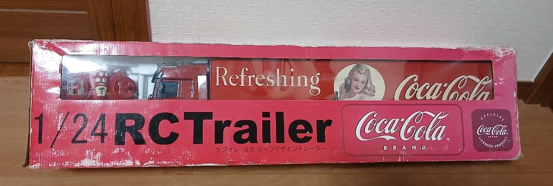 Coca-Cola仕様　1/24RC　Trailer Amazon.com: Travel Trailer Cream with Red Top Pause and Refresh