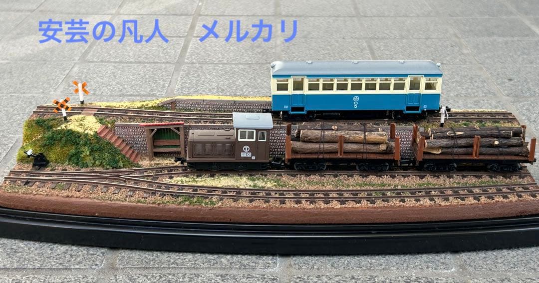 HOナロー(軌間9mm)55 ひな壇ヤードのある風景 アクリルケース付 HO