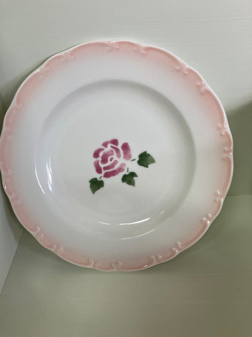 マニー福袋 マニーローズ陶器食器とホーローミルクパン、薔薇柄木製