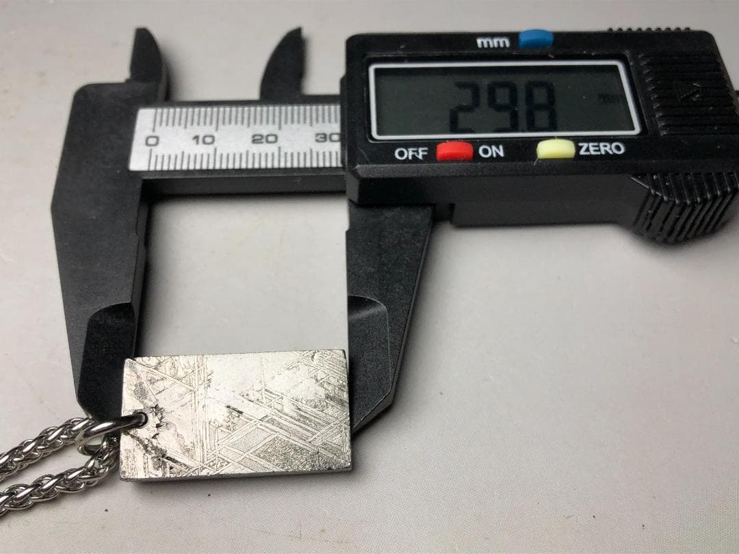 隕石 ムオニオナルスタ隕石 ペンダントトップ 重さ約20g