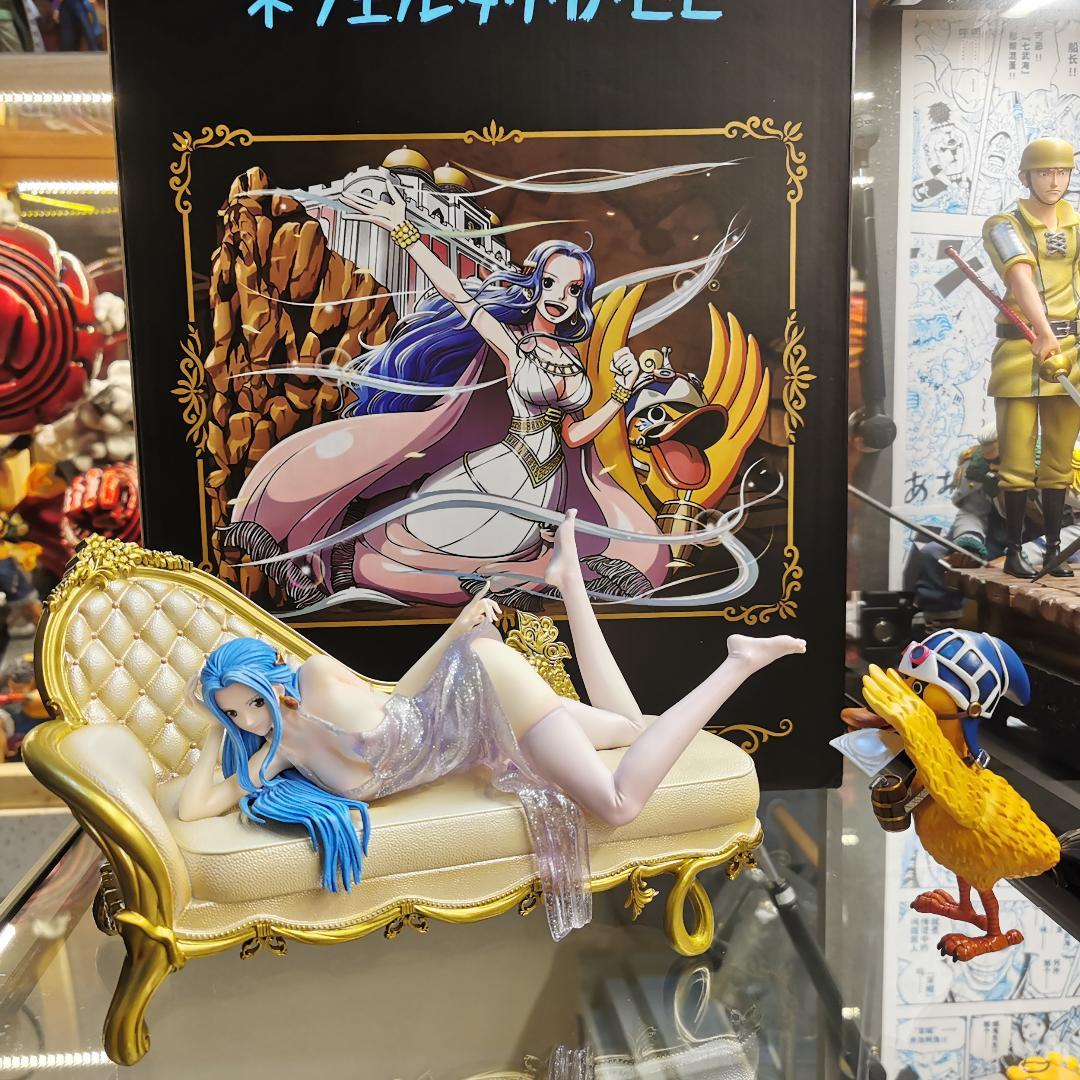 ワンピース ネフェルタリ・ビビ & カルー ソファー ガレージキット