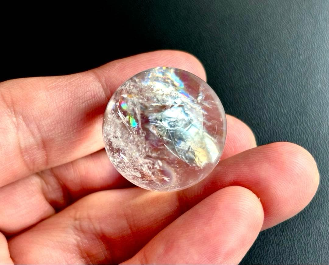 究極品質　永遠の愛を願う水晶の究極形態　虹のマスターウラルレムリアン極上スフィア